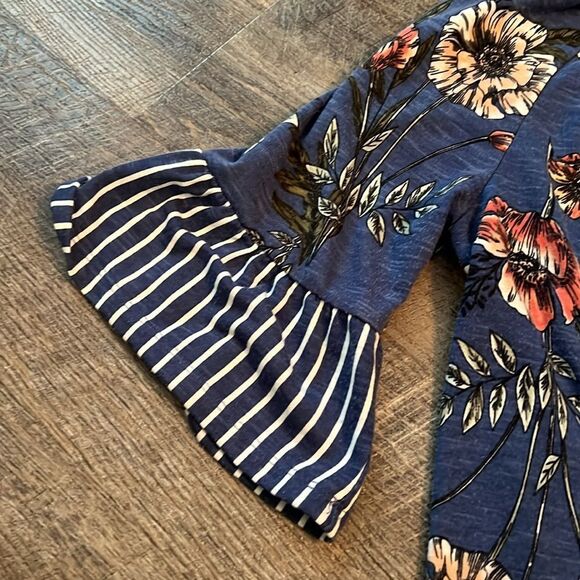Fred David Floral Stripe Ruffle Hem Bell Sleeve Top Blue Off-Shoulder M Cute - Picture 5 of 8